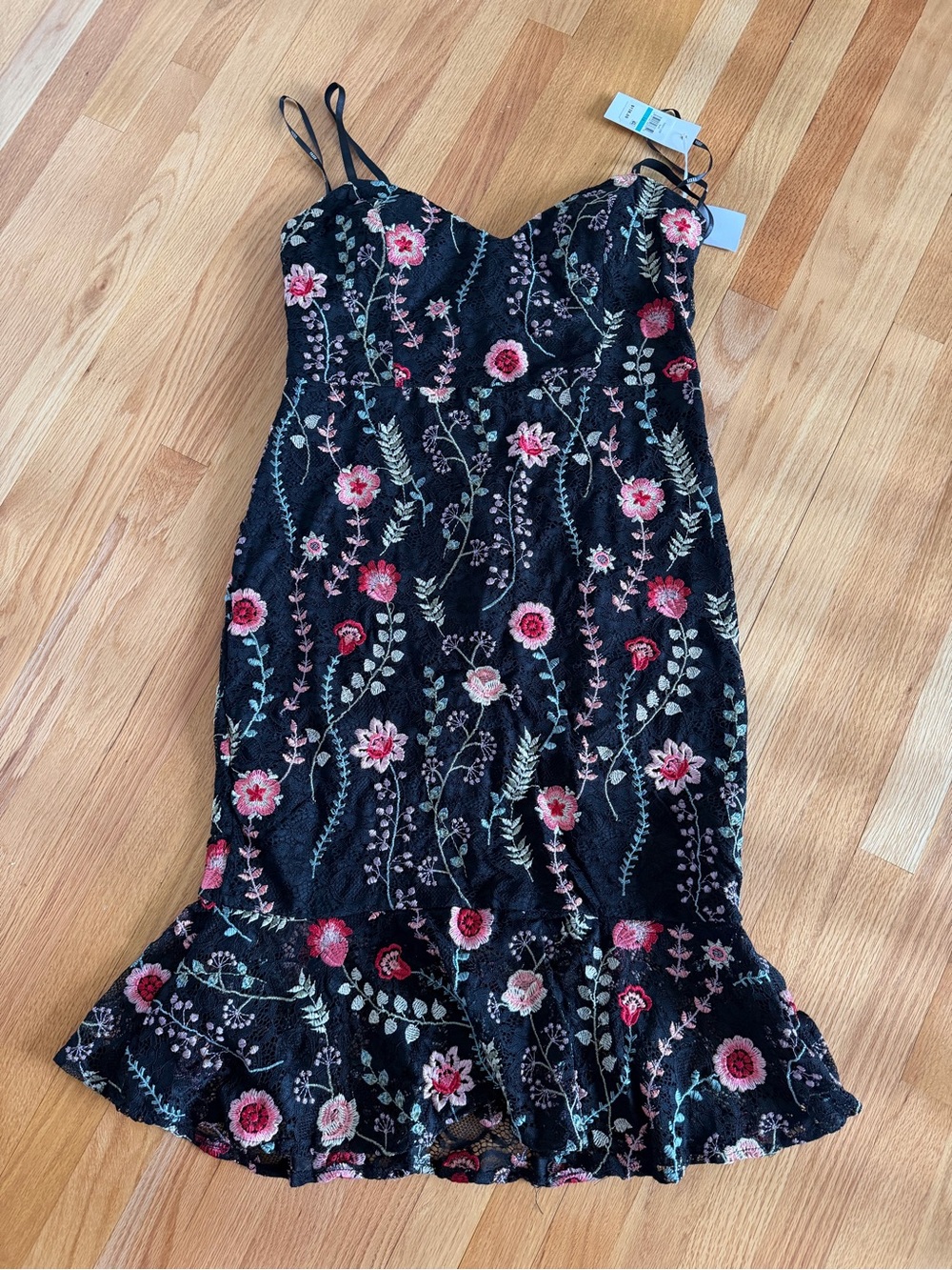 NWT Siena Floral Embroidered Lace Mermaid Midi Dress Black Pink